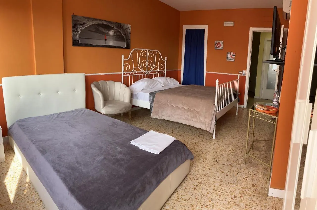 B&B Centralstationhouse Neapel 0*,  Italien