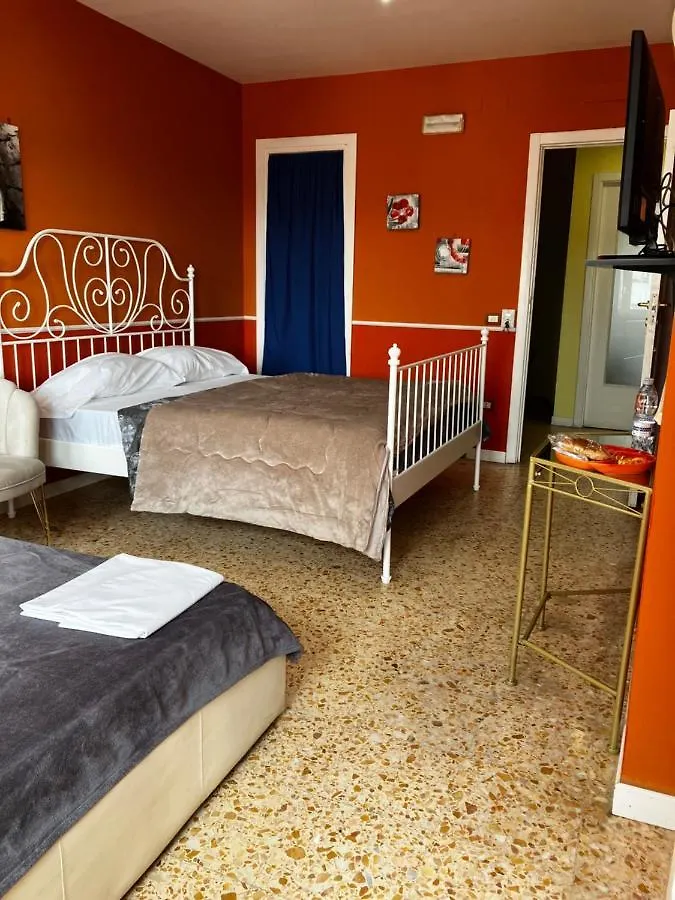 B&B Centralstationhouse Naples 0*,
