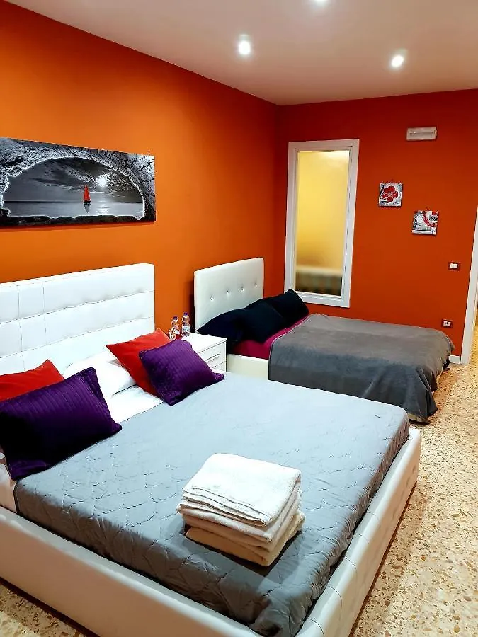 Bed & Breakfast B&B Centralstationhouse Naples Italy